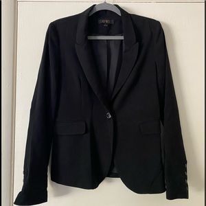 Ovi Black Blazer